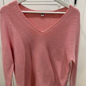 Women’s V-Neck Pink Sweater - XS